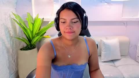 Antonela online show from 09/20/25, 12:39