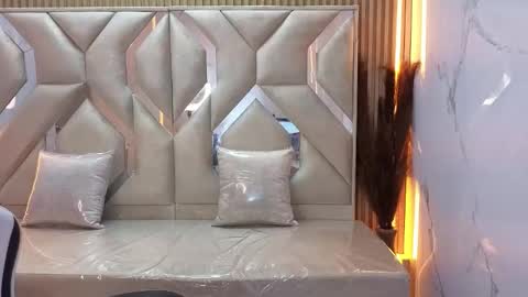 Antonela online show from 10/28/25, 12:52