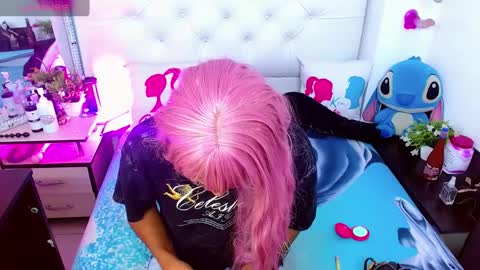 antonela_xx3 online show from 03/01/25, 11:58