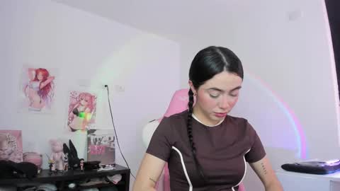 Antonella online show from 11/24/25, 09:47