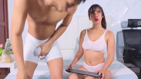 Snapshot of antonella_and_axel chatting on 02/22/26, 05:19 Antonella 20 Axel 23 online show from 02/22/26, 05:19