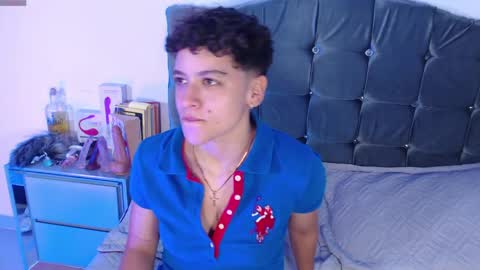 Snapshot of antonella_cruz02 chatting on 05/27/26, 05:15 anto ford02 online show from 05/27/26, 05:15