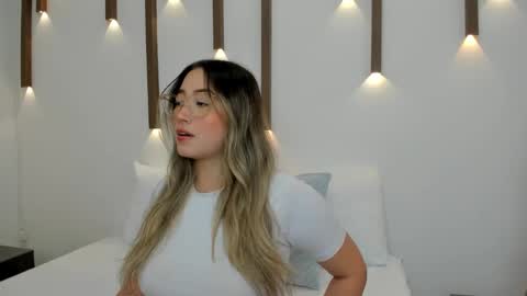 A N T O N E L L A  online show from 01/25/25, 12:05