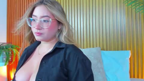 A N T O N E L L A  online show from 09/22/25, 12:29