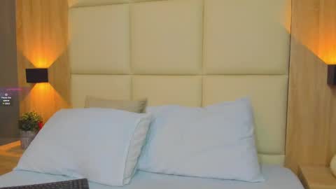 A N T O N E L L A  online show from 10/01/25, 12:22