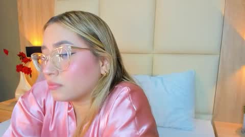 Snapshot of antonella_cutie_ chatting on 03/18/26, 12:52 A N T O N E L L A online show from 03/18/26, 12:52