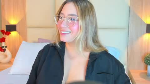 Snapshot of antonella_cutie_ chatting on 04/29/26, 12:42 A N T O N E L L A online show from 04/29/26, 12:42