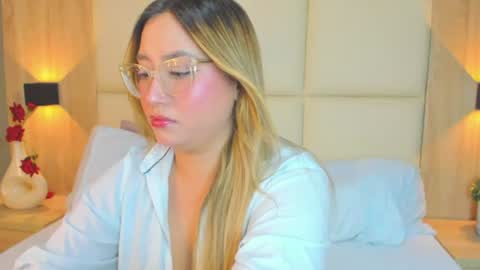 Snapshot of antonella_cutie_ chatting on 06/22/26, 01:19 A N T O N E L L A online show from 06/22/26, 01:19