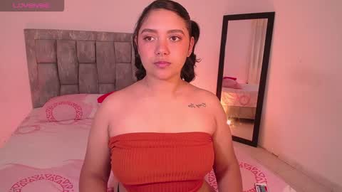 Antonella online show from 11/13/25, 09:47