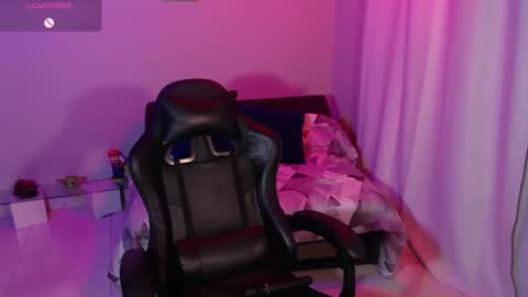 Snapshot of antonella_miller19 chatting on 06/10/26, 04:34 Antonella online show from 06/10/26, 04:34