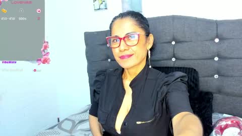 Snapshot of antonella_rizzo01 chatting on 05/20/26, 01:34 antonella_rizzo01 online show from 05/20/26, 01:34