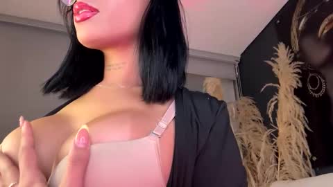 Snapshot of antonella_silva chatting on 03/05/26, 01:56 Anto online show from 03/05/26, 01:56