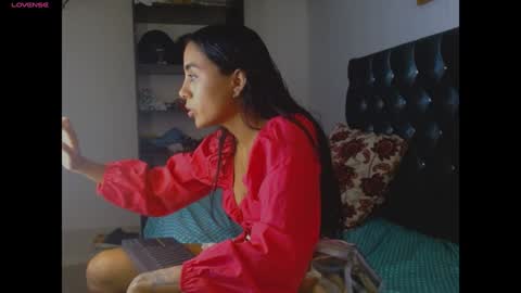 AntonellaAndNoah online show from 01/06/25, 09:22