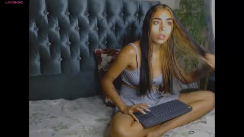 AntonellaAndNoah online show from 02/13/25, 10:54