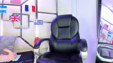 Snapshot of antonellablazee chatting on 06/30/26, 04:13 AntonelLaBlazee online show from 06/30/26, 04:13