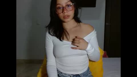 ANTONELLA online show from 10/28/25, 05:00