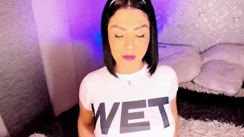Antonella Ferrer online show from 05/01/26, 03:00