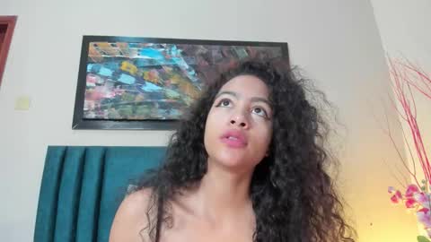 Snapshot of antonellahall_ chatting on 12/16/25, 12:10 AntonellaHall online show from 12/16/25, 12:10