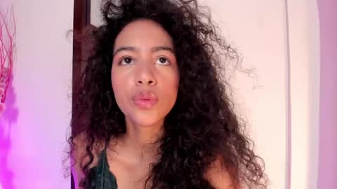 Snapshot of antonellahall_ chatting on 03/24/26, 07:19 AntonellaHall online show from 03/24/26, 07:19