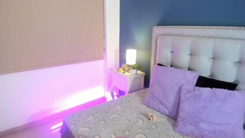 Sarah online show from 01/23/25, 03:22