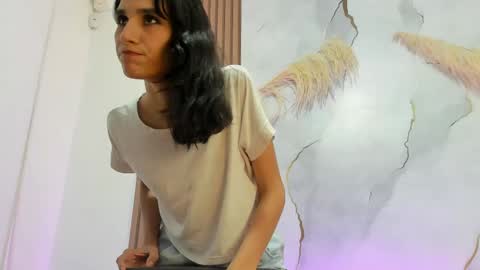 antonellarossi_os online show from 04/15/26, 11:05