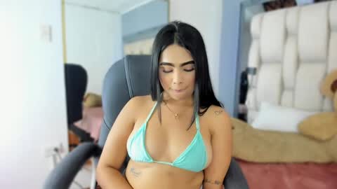 antonellawilder_ online show from 06/02/26, 06:04