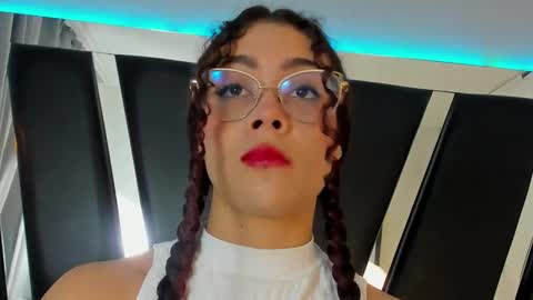 A N T O N E L L E  online show from 01/02/25, 11:20