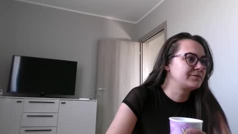 Antonia online show from 03/05/25, 10:44