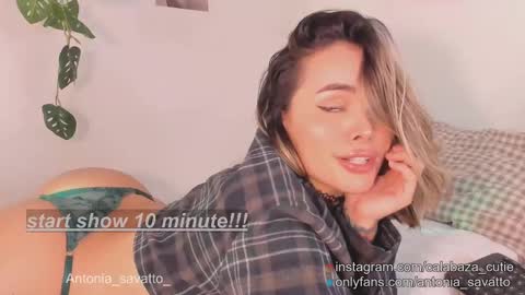 Snapshot of antonia_savatto_ chatting on 02/15/25, 04:45 o ANTO online show from 02/15/25, 04:45