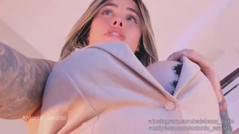 Snapshot of antonia_savatto_ chatting on 03/11/25, 08:31 o ANTO online show from 03/11/25, 08:31