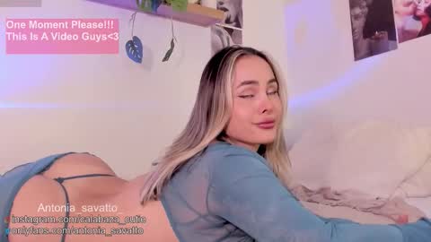 Snapshot of antonia_savatto_ chatting on 11/10/25, 09:03 o ANTO online show from 11/10/25, 09:03