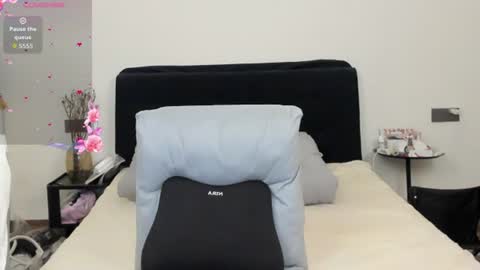Snapshot of antoniaina chatting on 07/10/26, 01:03 Aina online show from 07/10/26, 01:03