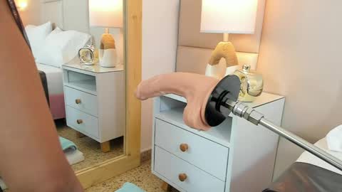 Antonia online show from 03/05/25, 12:05