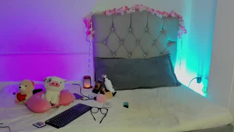 antonieta23 online show from 12/18/25, 03:12