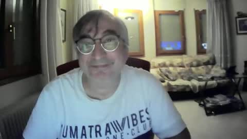 Snapshot of antonio2605 chatting on 12/22/24, 01:34 Antonio online show from 12/22/24, 01:34