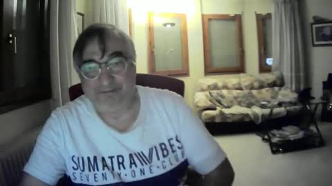 Snapshot of antonio2605 chatting on 12/22/24, 05:12 Antonio online show from 12/22/24, 05:12