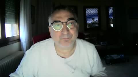 Snapshot of antonio2605 chatting on 01/03/25, 03:33 Antonio online show from 01/03/25, 03:33