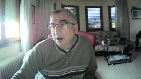 Snapshot of antonio2605 chatting on 01/06/25, 10:57 Antonio online show from 01/06/25, 10:57