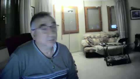 Snapshot of antonio2605 chatting on 01/16/25, 11:27 Antonio online show from 01/16/25, 11:27