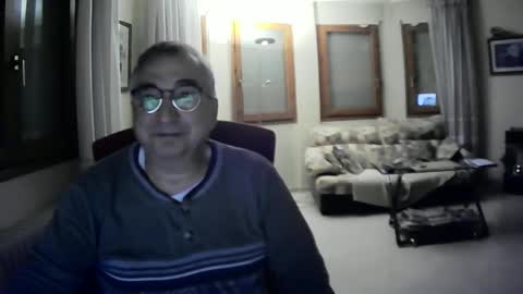 Snapshot of antonio2605 chatting on 01/19/25, 01:53 Antonio online show from 01/19/25, 01:53