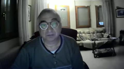 Snapshot of antonio2605 chatting on 01/19/25, 04:54 Antonio online show from 01/19/25, 04:54