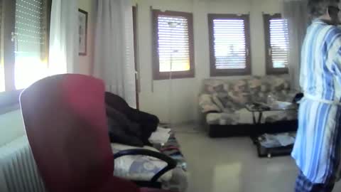 Snapshot of antonio2605 chatting on 02/06/25, 11:43 Antonio online show from 02/06/25, 11:43