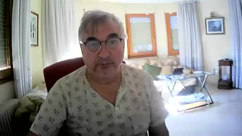 Snapshot of antonio2605 chatting on 09/19/25, 08:49 Antonio online show from 09/19/25, 08:49