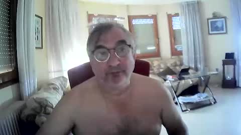 Snapshot of antonio2605 chatting on 10/03/25, 10:23 Antonio online show from 10/03/25, 10:23