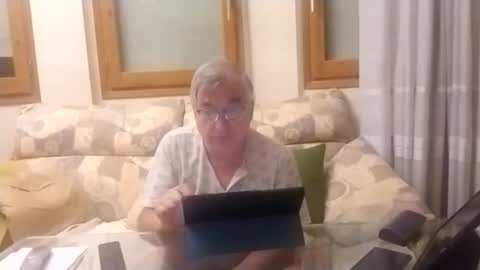 Snapshot of antonio2605 chatting on 10/05/25, 12:53 Antonio online show from 10/05/25, 12:53