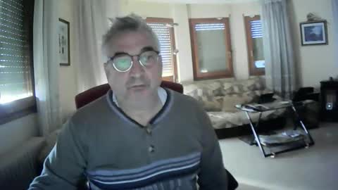 Snapshot of antonio2605 chatting on 11/12/25, 08:15 Antonio online show from 11/12/25, 08:15