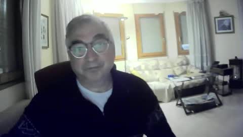 Snapshot of antonio2605 chatting on 11/30/25, 04:55 Antonio online show from 11/30/25, 04:55