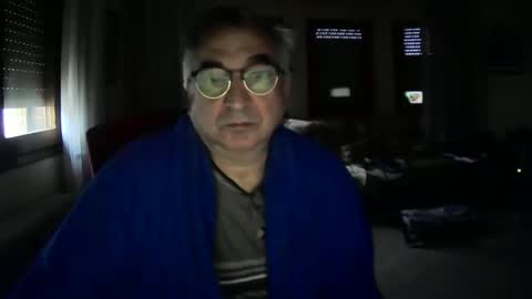 Snapshot of antonio2605 chatting on 12/14/25, 08:41 Antonio online show from 12/14/25, 08:41