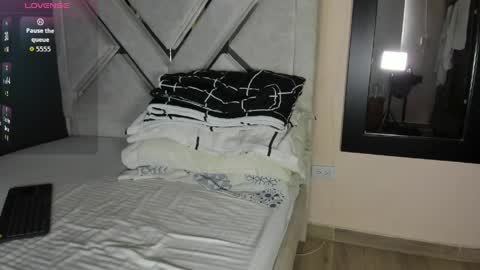 Snapshot of antonio_aguilarx chatting on 04/04/26, 02:25 Antonio online show from 04/04/26, 02:25