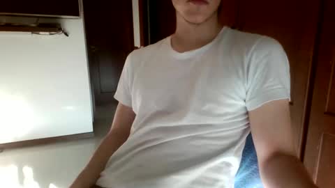 Snapshot of antonio_ricci chatting on 01/23/25, 10:11 antonio_ricci online show from 01/23/25, 10:11